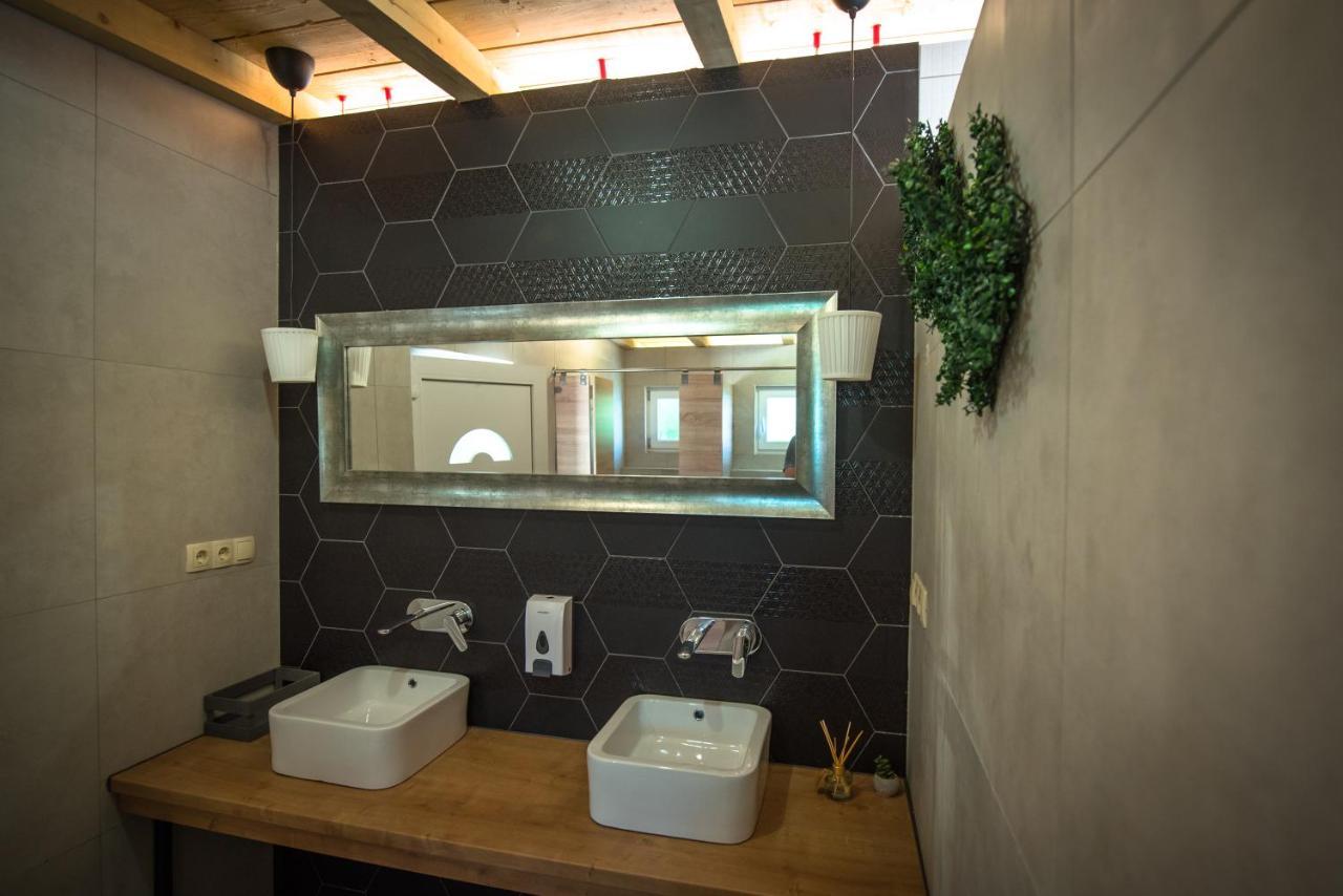 Rock Oak Glamping 3 Hotel Imotski Bagian luar foto